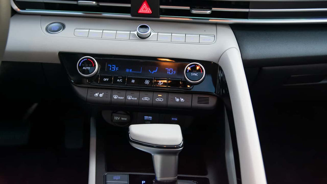 El Retorno de los Botones Físicos: Priorizando la Seguridad en la Industria Automotriz